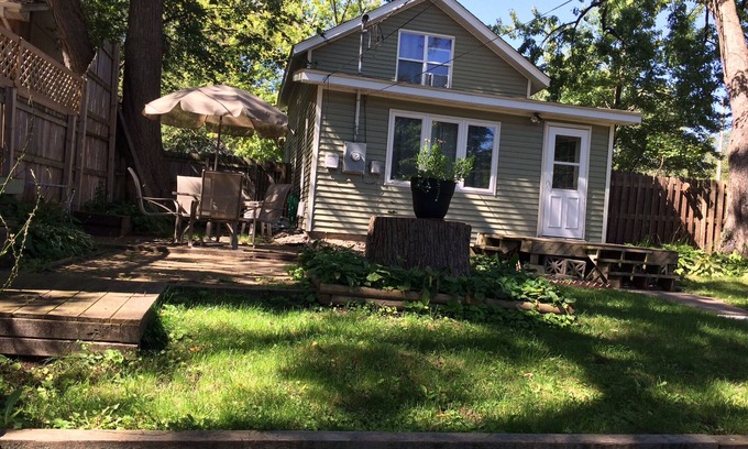 St. Paul House | Quiet Getaway! Pet-Friendly Fenced Backyard DT ST Paul Hudson Wisc. ST CROIX