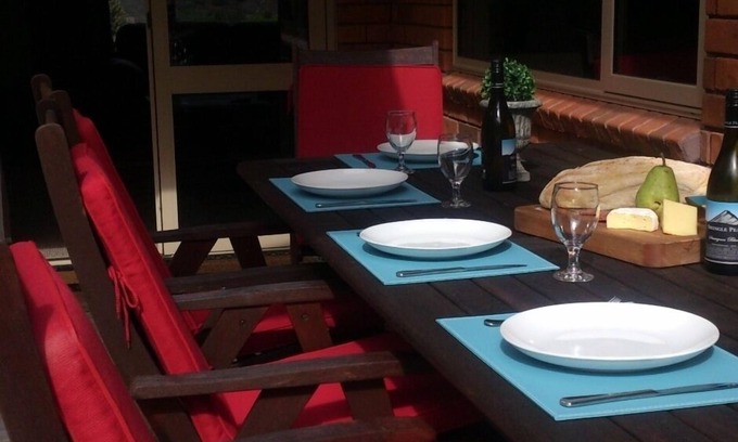 Alexandra House | Quiet hill grove casual luxe
