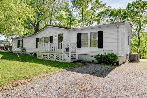 Cadiz House | Quiet Horseshoe Hill House By Lake Barkley!
