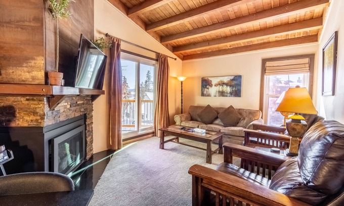 Wildernest Condo | Quiet Location w/Great Views from Private Deck & Close to Ski Areas & Biking