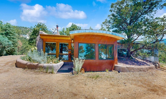 Valdez House | Quiet Mountain Retreat - Fireplace, Pizza Oven, WiFi, Washer & Dryer, Dogs OK