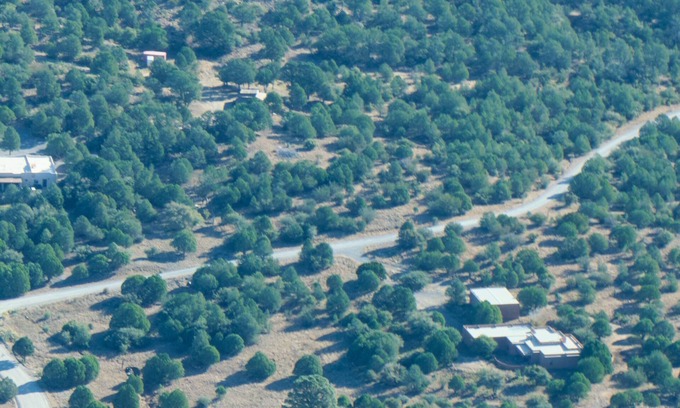 Tyrone House | Quiet mountains between Silver City & Pinos Altos. Kitchen/living room/bedroom