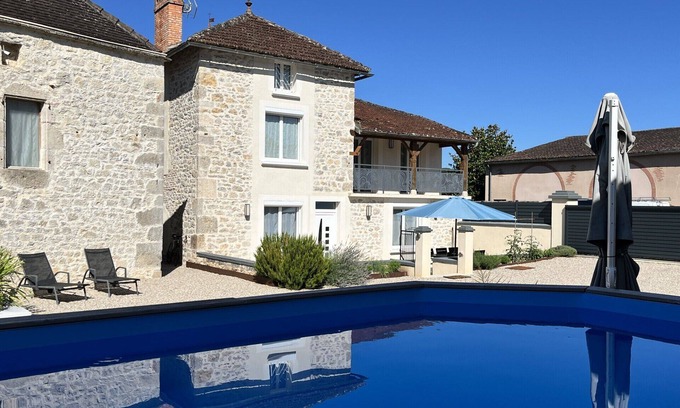 Caillac House | Quiet, natural 4★ gîte, ideal for exploring the Lot region in complete tranquillity.