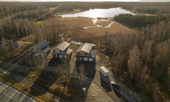 Meadow Lakes House | Quiet, new home with lake views