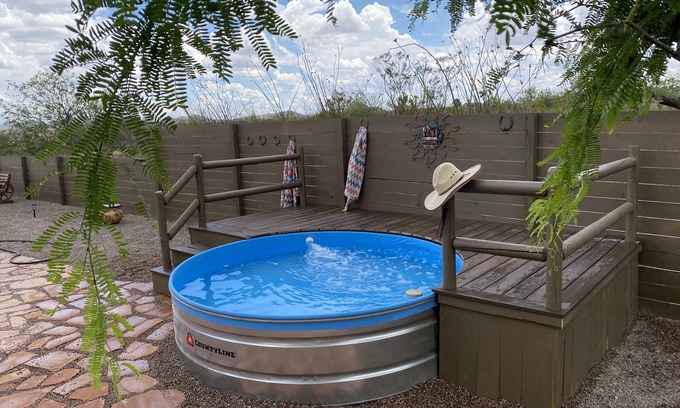 Tombstone House | Quiet oasis just 3 minutes from historic downtown Tombstone.