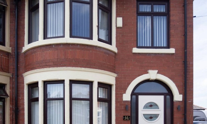 Higher Walton House | Quiet residence close to M6 - Great for Preston, Chorley & Samlesbury