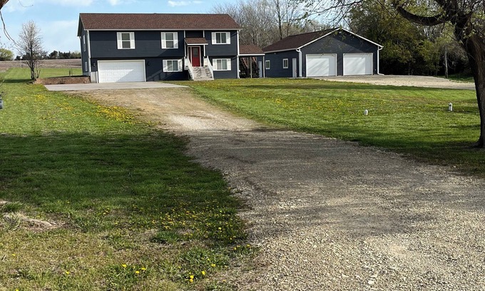 Milford House | Quiet rural neighborhood near Milford Lake