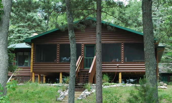 St. Helen Cabin | Quiet, rustic cabin on East Twin Lake near St. Helen, Michigan