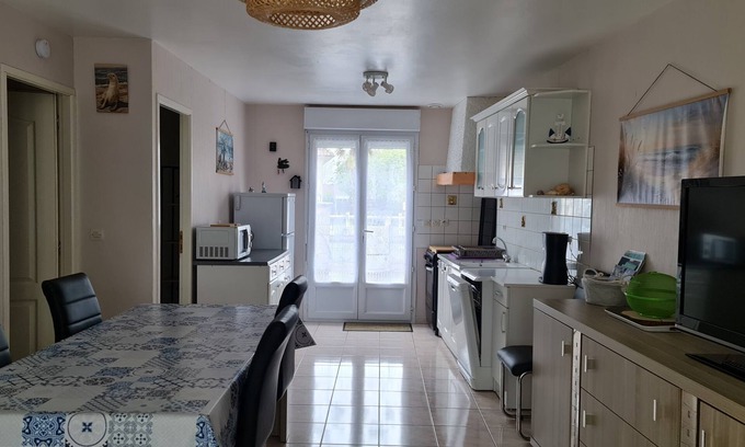 Quend House | Quiet single-storey house in Quend, enclosed garden, parking, 2 bedrooms.