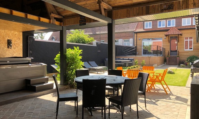 Ardres House | Quiet town house close to the lakes - Spa/Sauna/Outdoor shower