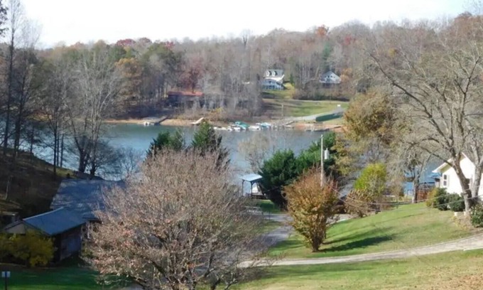 Hayesville House | Quiet Townhouse - Cozy Gas Fireplace - Near Lake Chatuge