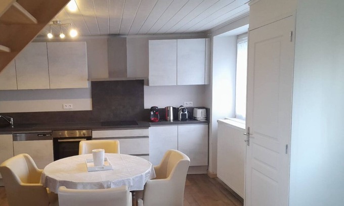 Saint-Hippolyte House | Quiet village house