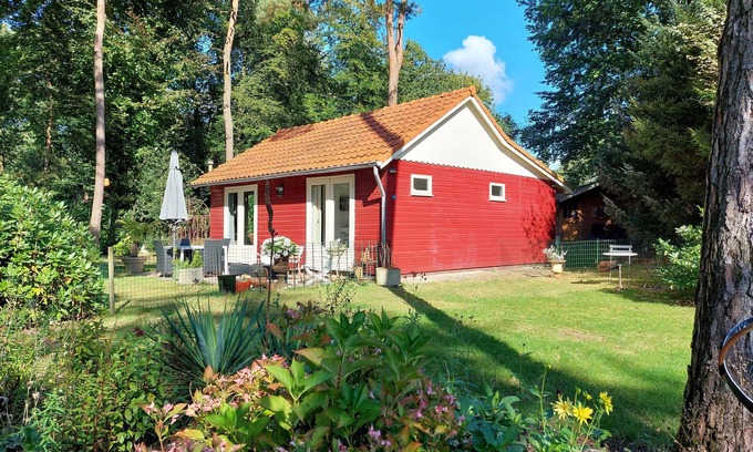 Maarn House | Quietly located, cozy holiday home in a wooded area for 4 people.