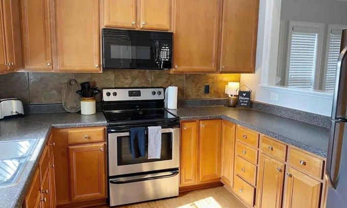 Umstead House | Quintessential Charleston 2Br Home In Brier Creek