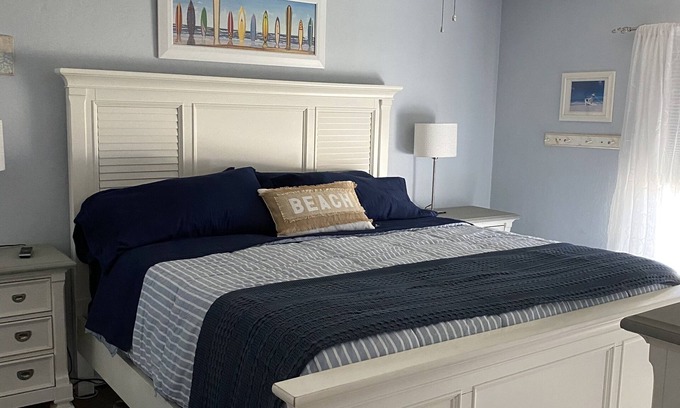 Holly Hill House | Quite & Cheerful Centrally Located 3 Bedroom Home