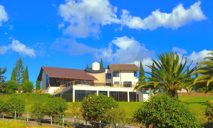 Tababela Hotel | Quito Airport Suites Hotel