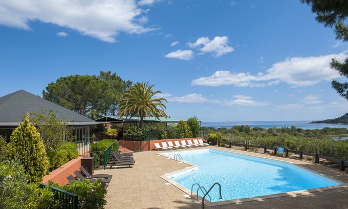 Santa Giulia House | Résidence Castell'Verde
