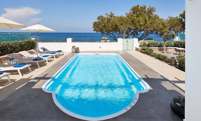 Monolithos Villa | R 106 Beach Villa Daily Maid Serv.Breakfast Incl. Sea Views with Private Pool