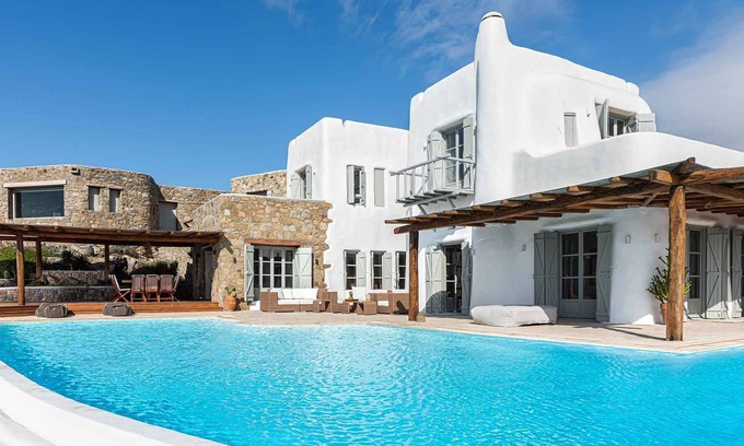 Tourlos Villa | R 3173 Villa Folami With Dishwasher.Hairdryer & Private infinity pool,