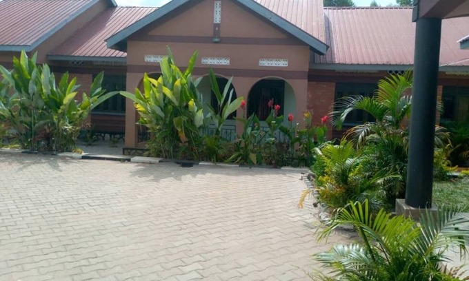 Hoima Hotel | R&A Spot Motel