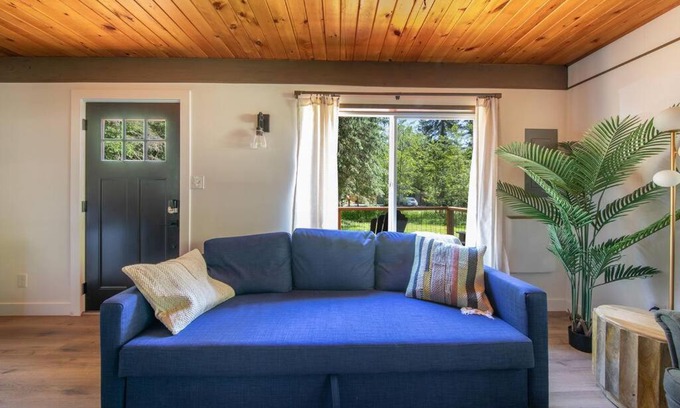 Paradise Estates Ski Chalet | R & R Chalet at Mt. Rainier
