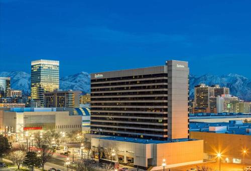 Rio Grande Hotel | Radisson Hotel Salt Lake City Downtown