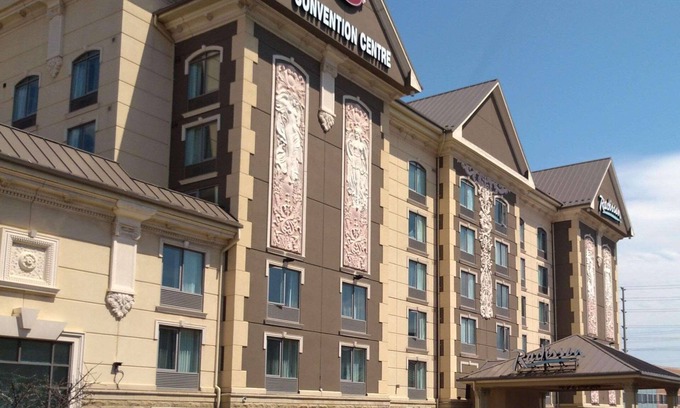 Gateway Hotel | Radisson Hotel Toronto Airport West