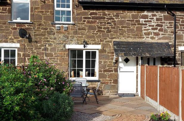 Llandudno Junction House | Railway Cottage
