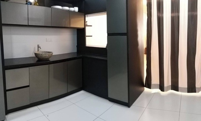 Bandar Sri Sendayan House | raja residence homestay sendayan seremban n9 2storey 4BR free wifi 65in smart tv