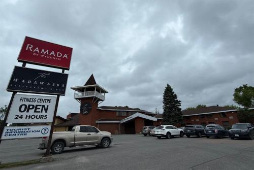 Arnprior Hotel | Ramada by Wyndham Arnprior
