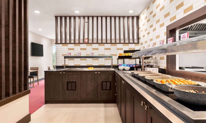Cobham Hotel | Ramada by Wyndham Cobham