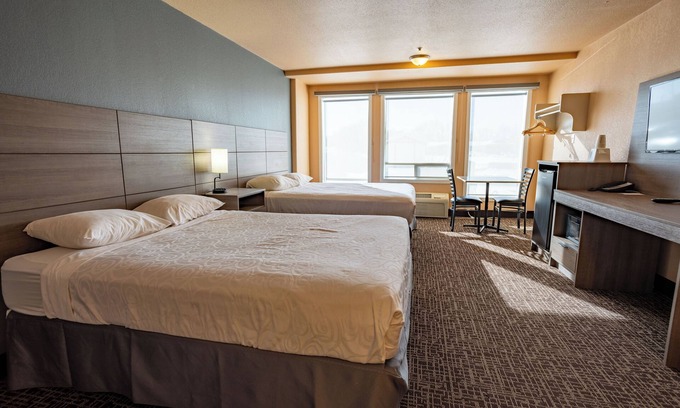 East Kootenay Hotel | Ramada by Wyndham Cranbrook