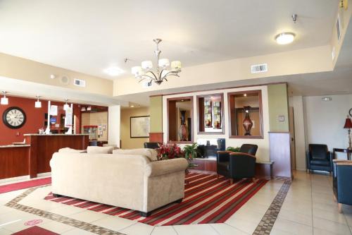Fresno Hotel | Ramada by Wyndham Fresno Northwest