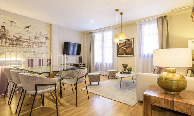Valencia City Centre Apartment | Ramilletes Street - 3 Bedrooms, 5-7 Pax, Central Market, old town