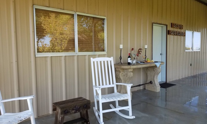 Fayetteville Other | Ranch Studio in God's Country