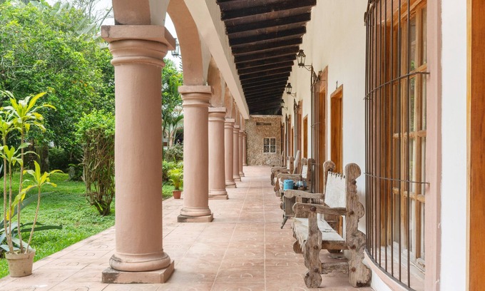 Piedra Pinta Hotel | Rancho Hotel El Carmen