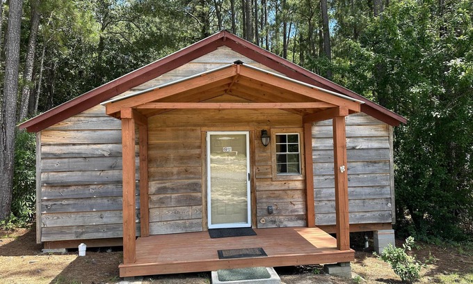 Cochran Cabin | Ranger Smith Cabin 1 - Ranger Smith Cabin Jellystone Park Cochran