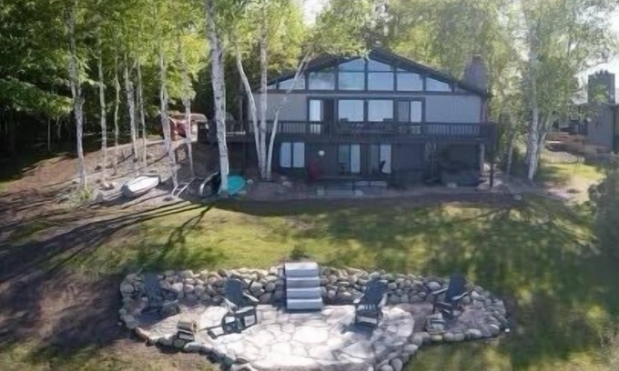 Presque Isle House | Rapid Retreat - Kayaks, Paddleboards & Swimming – Summer Fun at Your Doorstep!