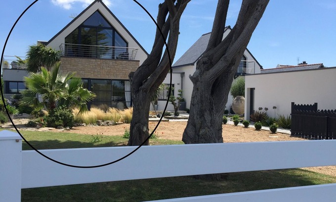 Penmarch House | Rare Villa with Sea View and Heated Swimming Pool 250m from beach of Pors Carns