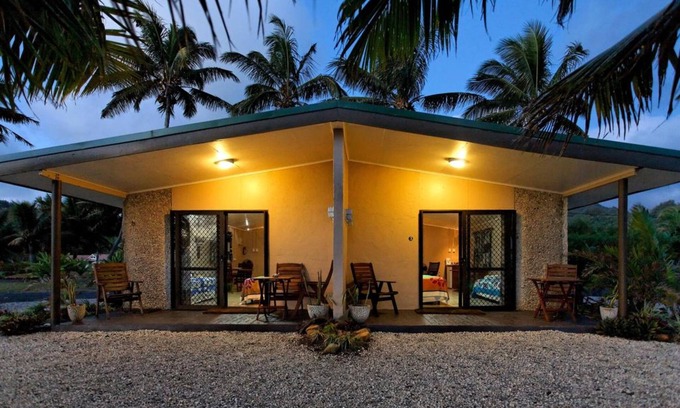 Tapere of Vaimaanga House | Raro Beach Bach