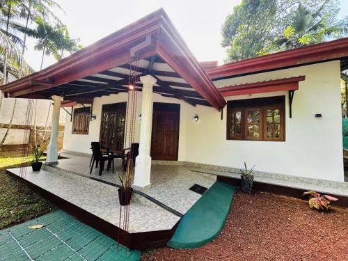 Hettimulla Villa | Rashini Villa