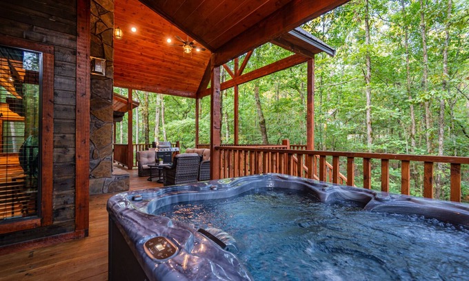 Broken Bow Cabin | Rated Top 10 One Bedroom + Oversized Deck + Game Room + Prime Location + Hot Tub