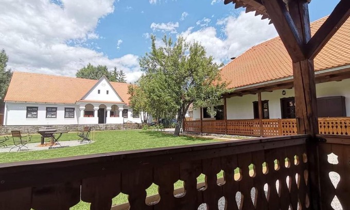 Talisoara Villa | Rauber Baron Cottage-Traditional Comfort House