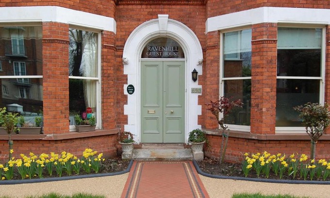 Ormeau Bed & Breakfast | Ravenhill House