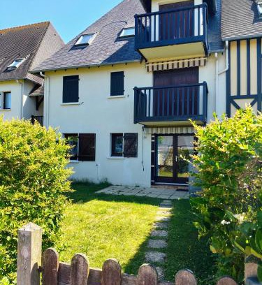 Cabourg Apartment | Ravissant Cottage avec jardin, refait à neuf, 2 à 5 pers