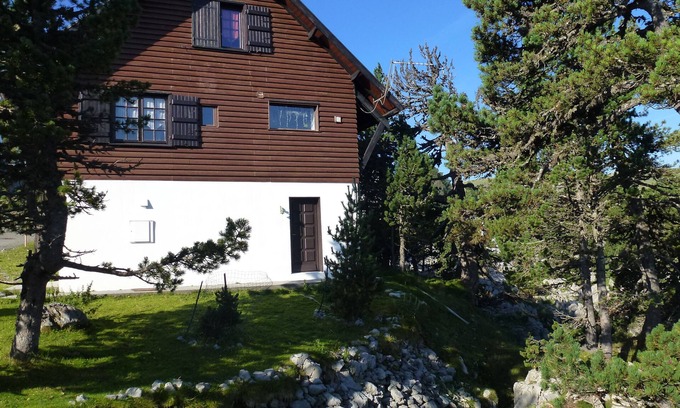 Arette Ski Chalet | Ravissant Logement en RDC de Chalet en Coeur de Station