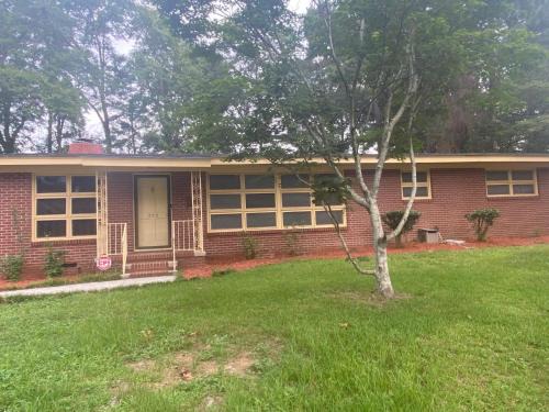 Orangeburg House | RayneBow Royalty