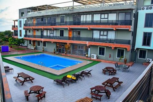 Prampram Hotel | RB Park Hill Hotel
