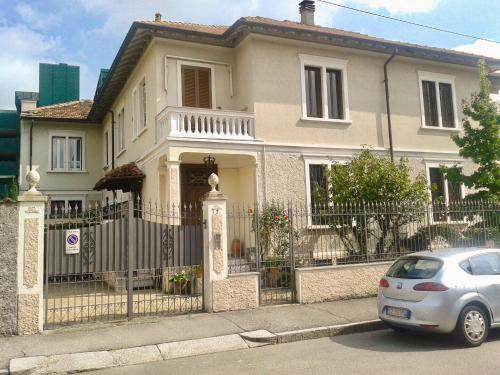 Monza Apartment | Re Monza appartamenti in villa comodi per Milano
