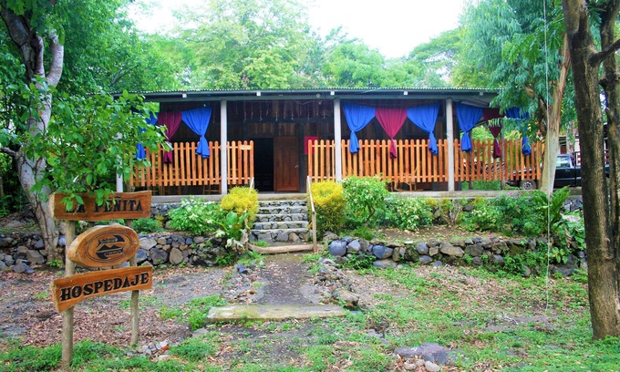 Ometepe Island Bed & Breakfast | Real family hostel, Hospedaje La Penita, 2 person room